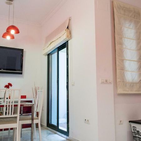 Apartamentos Rg Triana, Calle Castilla Con Patio Seville Exterior photo